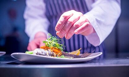 
                                                Link Hotel food and drink 417x250
                                                